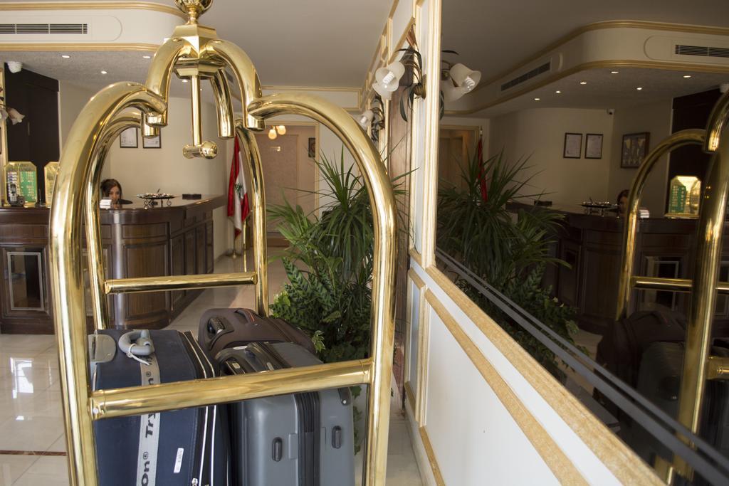Manuella Hotel Джуния Екстериор снимка