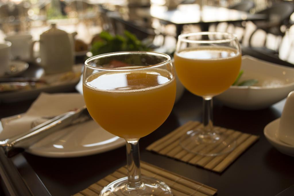 Manuella Hotel Джуния Екстериор снимка