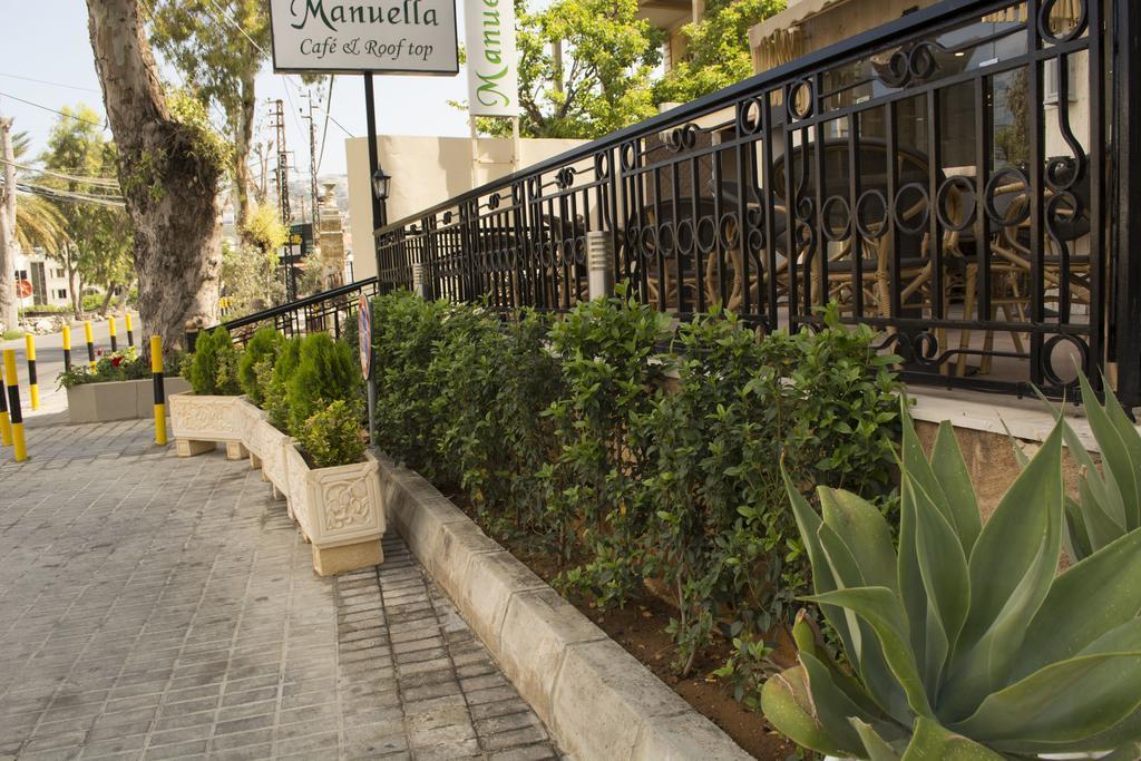 Manuella Hotel Джуния Екстериор снимка