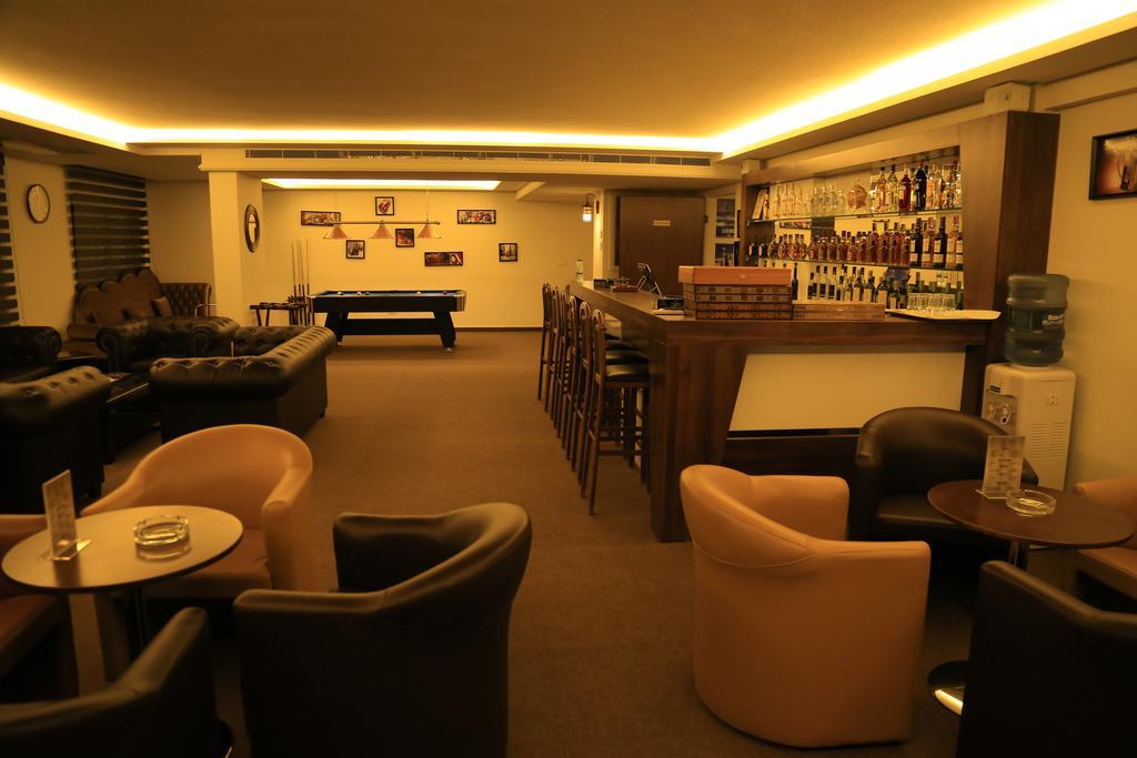 Manuella Hotel Джуния Екстериор снимка